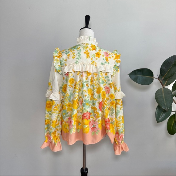 Fate Women's Whimsical Floral Print Ruffled Blouse Yellow Peach Cream Size M - Picture 8 of 11